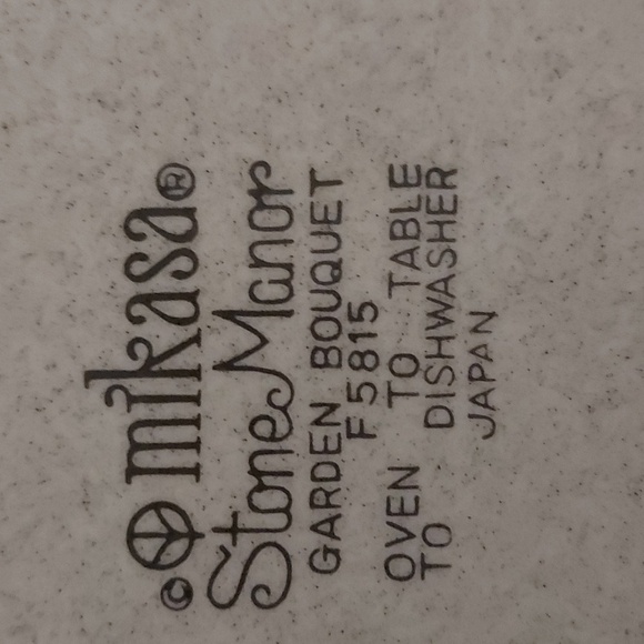 Vintage Mikasa Stone Manor Garden Bouquet F 5814 Side Plates Set of 4. - Picture 3 of 4